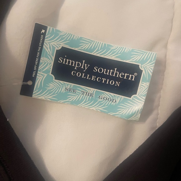 Simply Southern Hocus Pocus Halloween Shirt Women’s Size XL NWT Long Sleeve - Picture 4 of 5